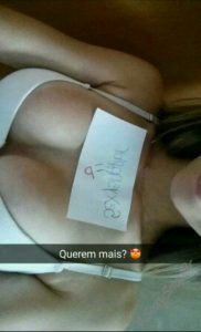 belle-cochonne-département-77-donne-snap-sexe