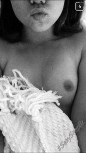 fille-photo-snap-sexy-nue-dans-le-51