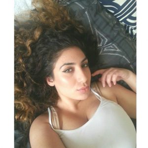 plan-cul-avec-une-fille-arabe-du-15