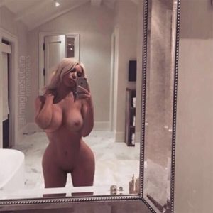 plan-cul-avec-une-fille-arabe-du-40