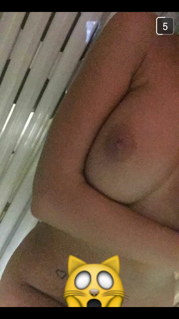 photo-snapchat-hot-fille-du-département-79