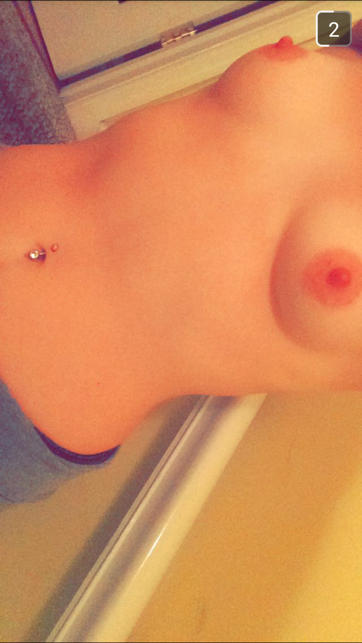 topless-snapchat-de-femme-nue-département-54